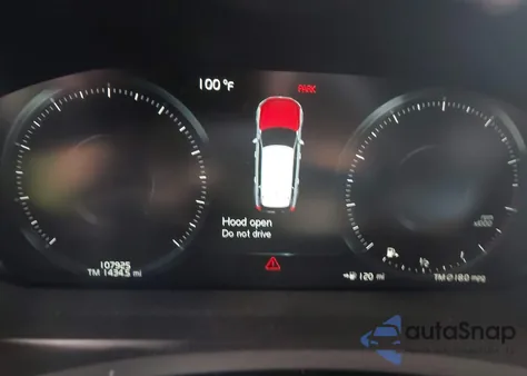 2018 Volvo Xc90 T6 Momentum z USA, uszkodzony, nr VIN YV4A22PKXJ1342159